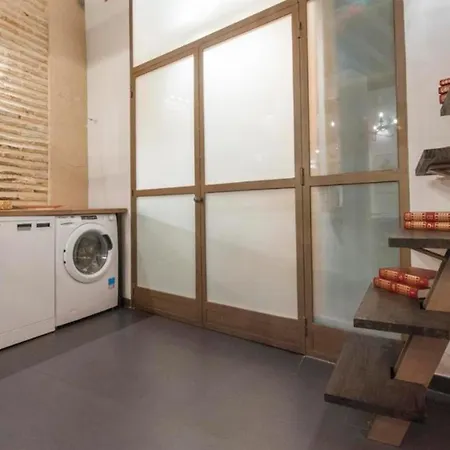 La Del Libro By Ap * Toledo