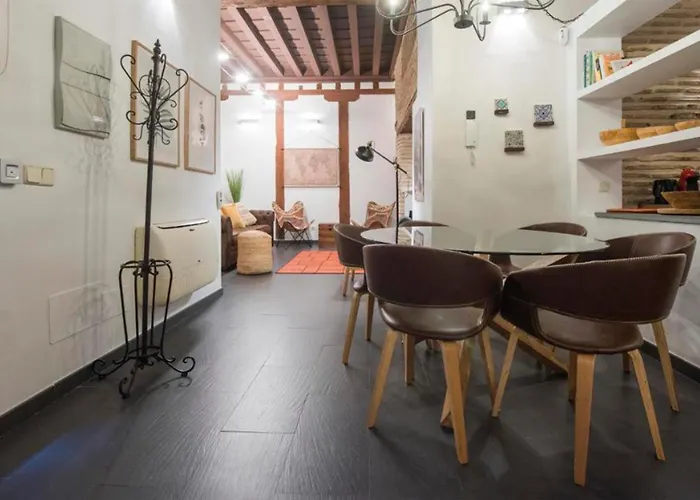 La Del Libro By Ap * Toledo